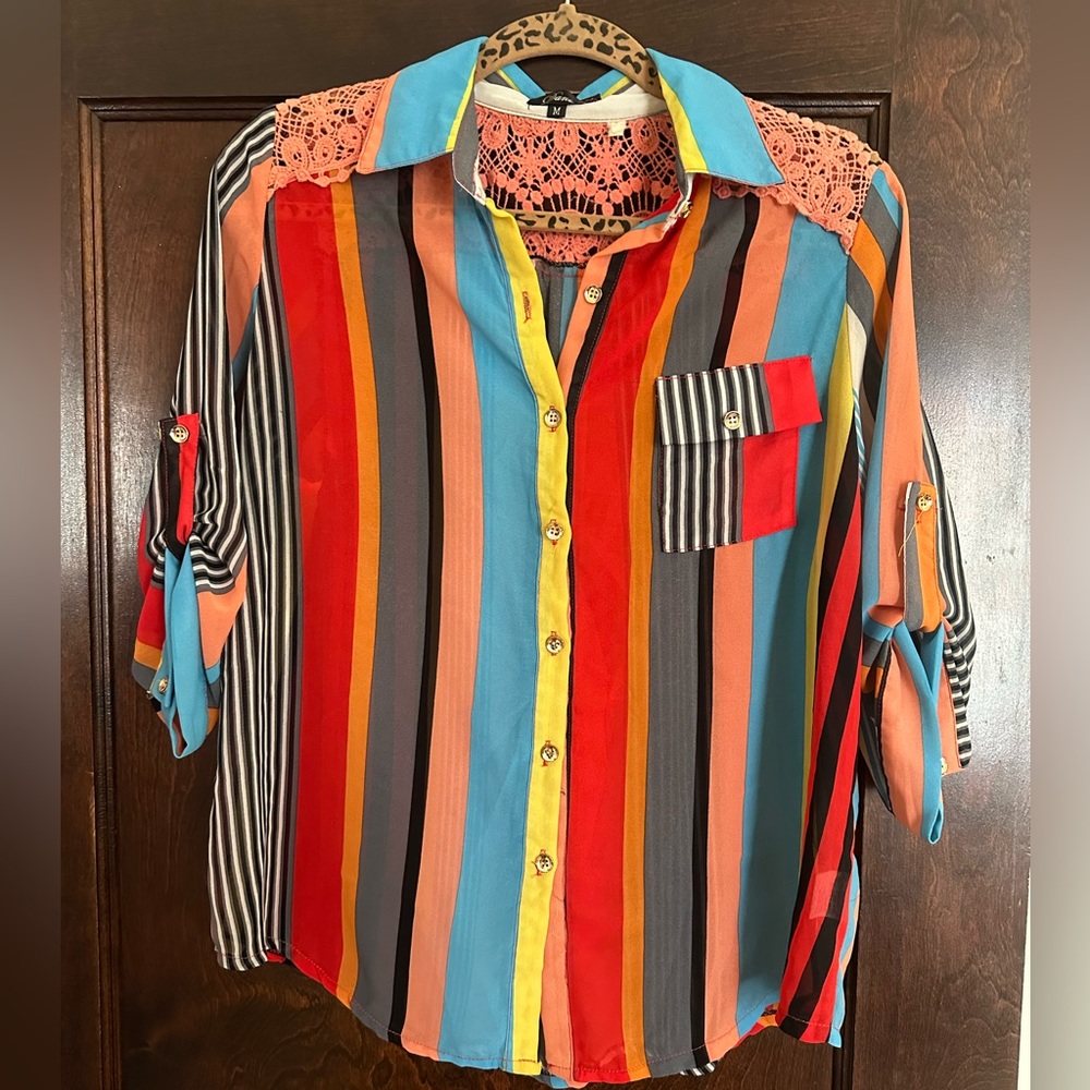 Vintage multicolor fun button up